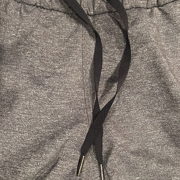 Lululemon pants - Picture 2 of 7